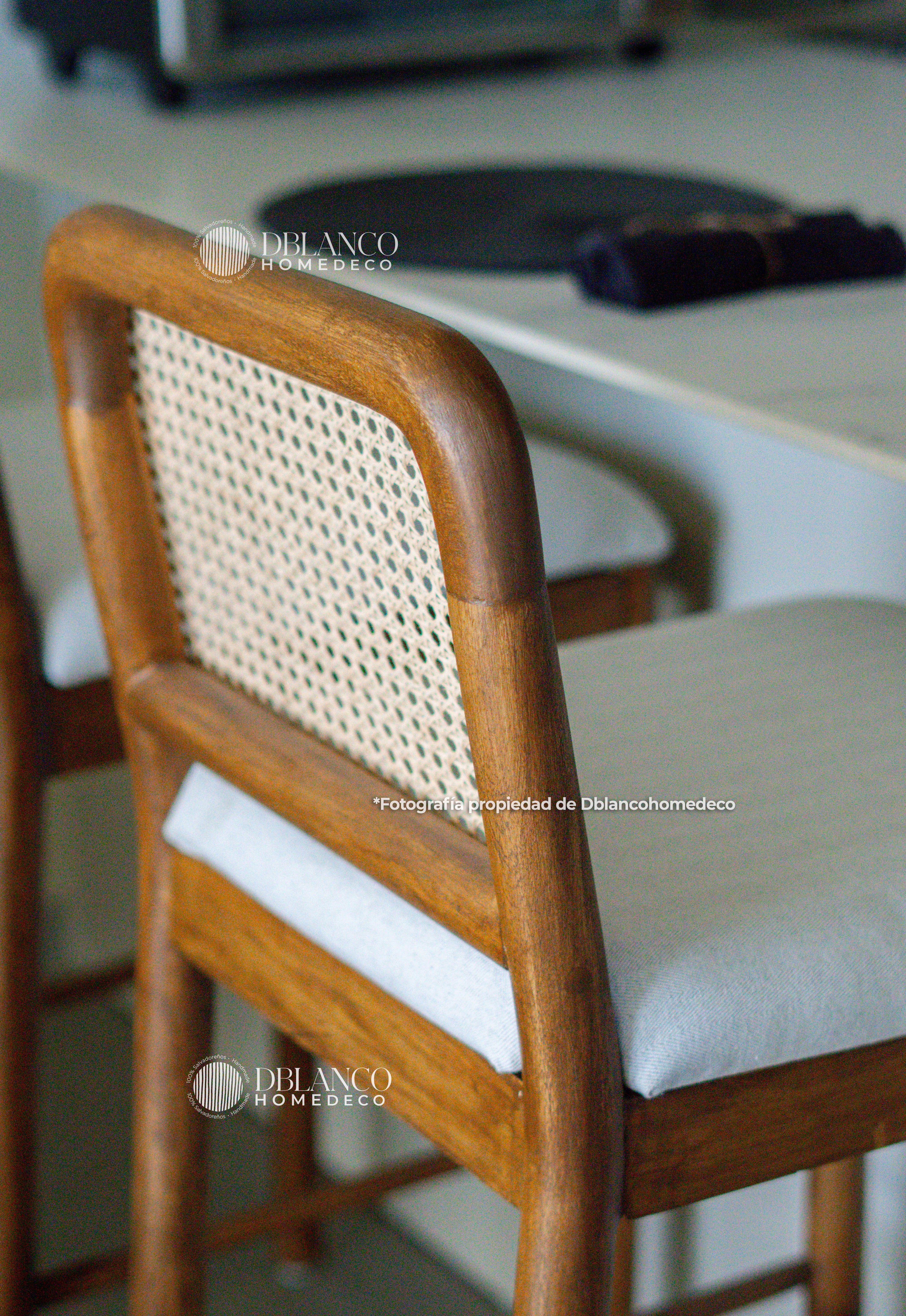 NORDIC RATTAN CHAIR (STOOL BAR)