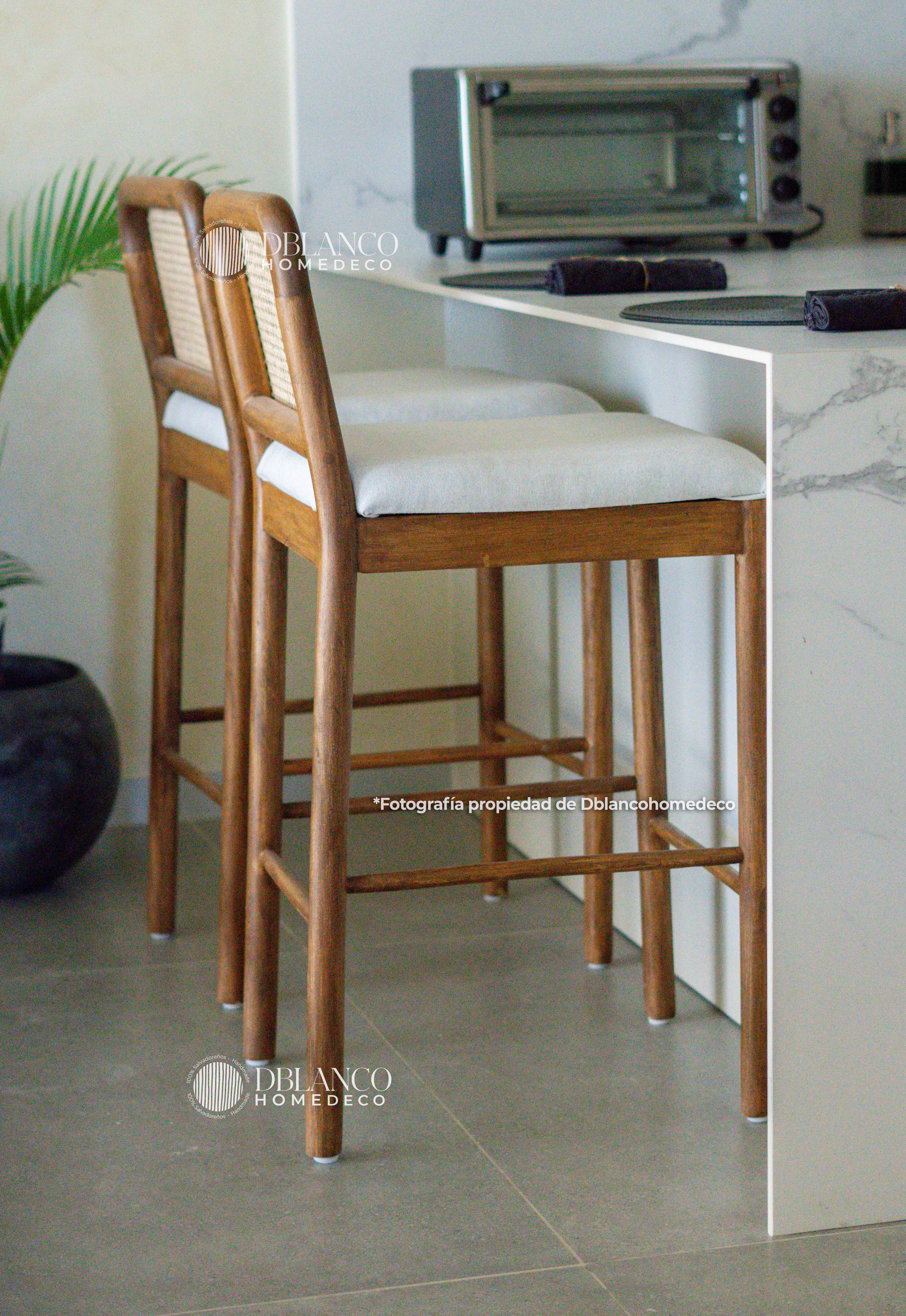 NORDIC RATTAN CHAIR (STOOL BAR)