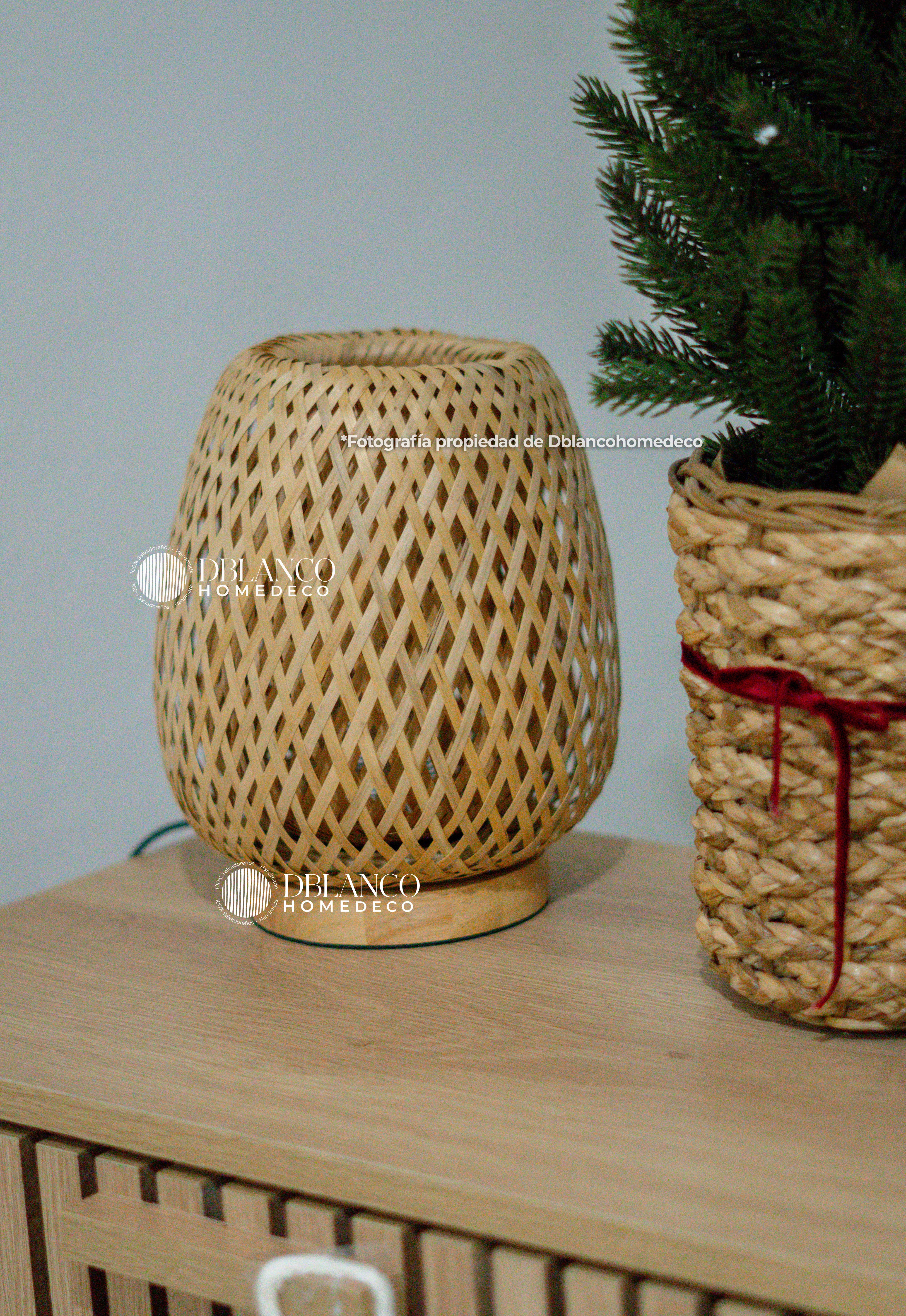 LAMPARA DE NOCHE RATTAN