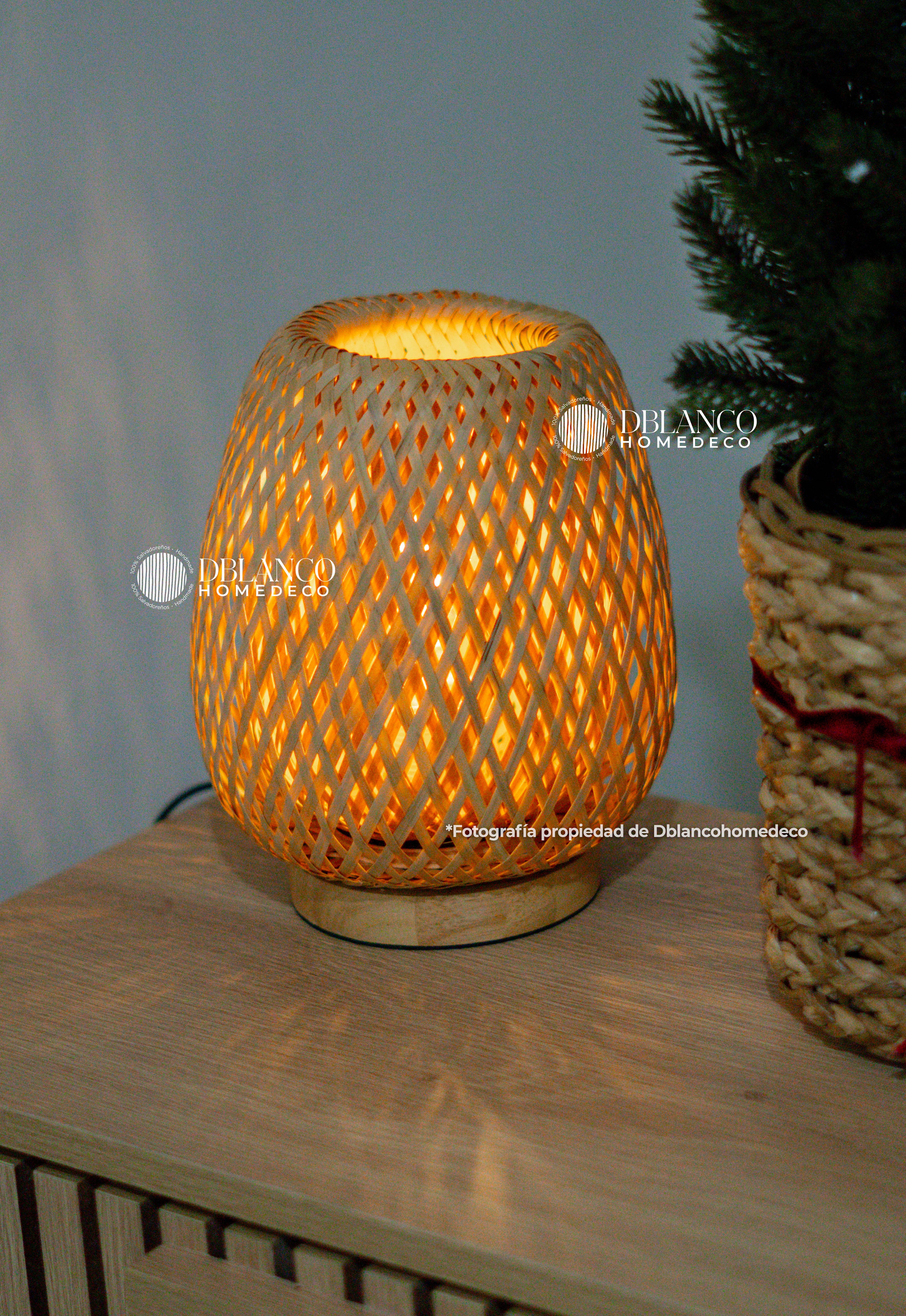 LAMPARA DE NOCHE RATTAN