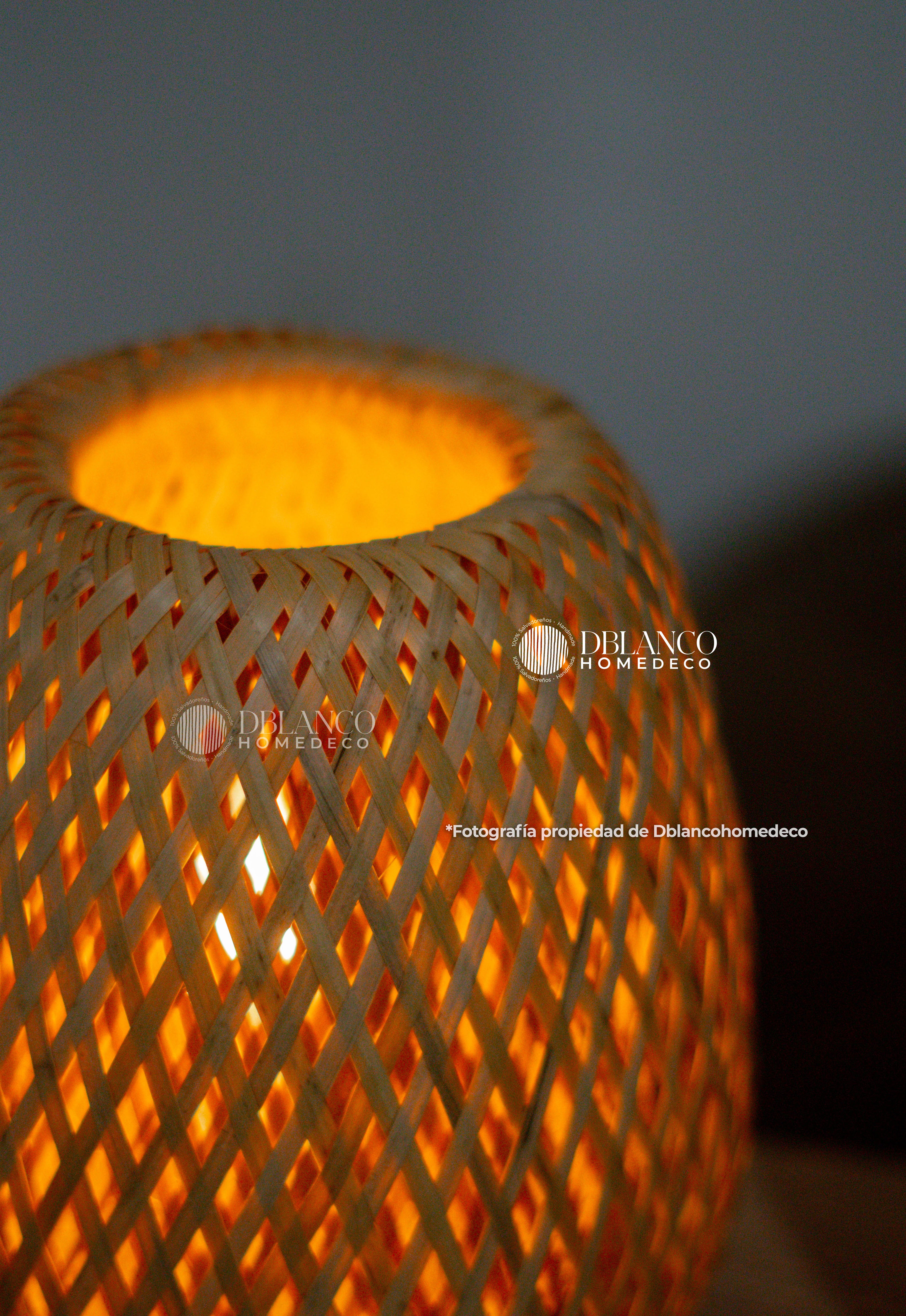 LAMPARA DE NOCHE RATTAN