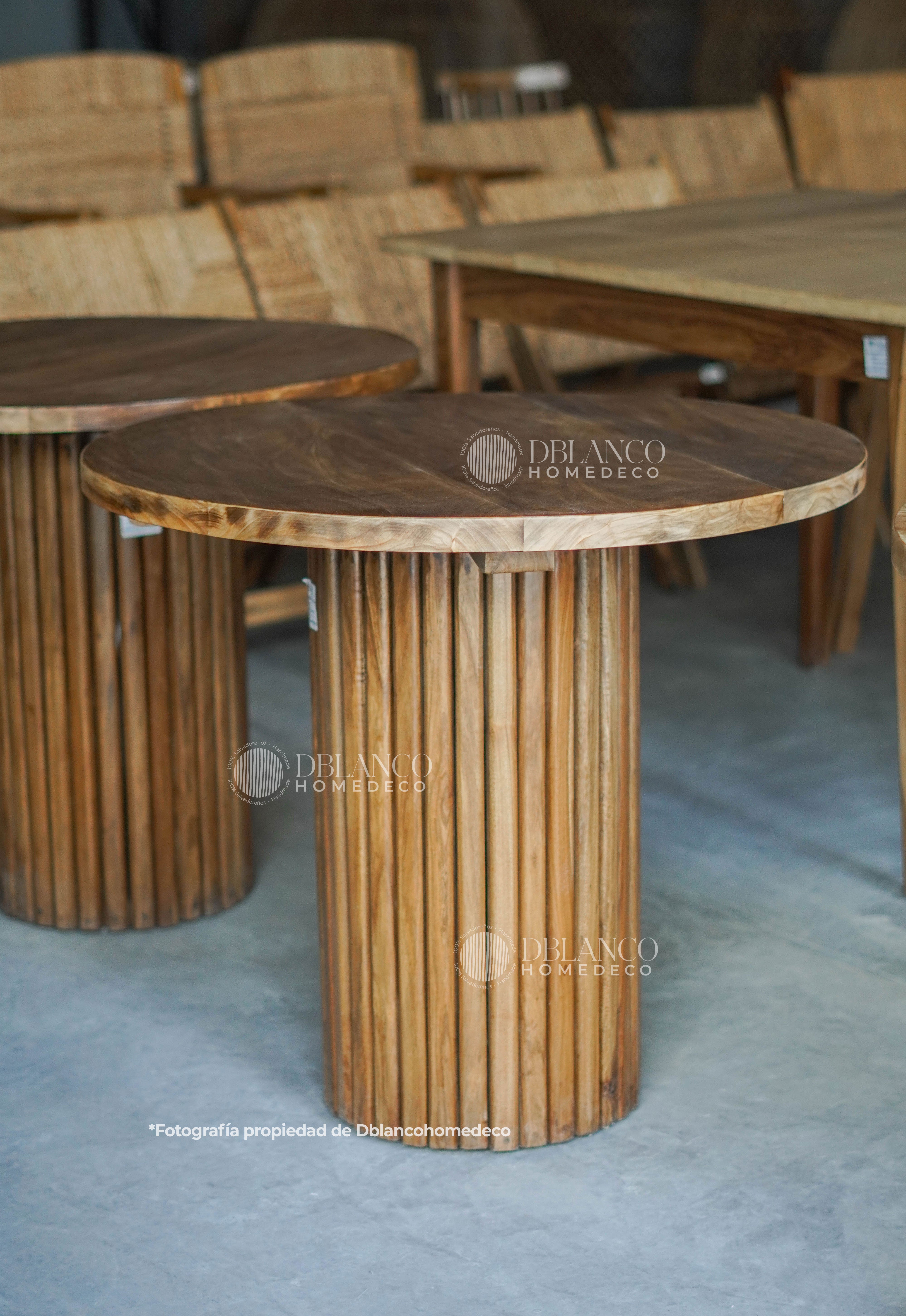 PLIZZÉ TABLE (MESA)