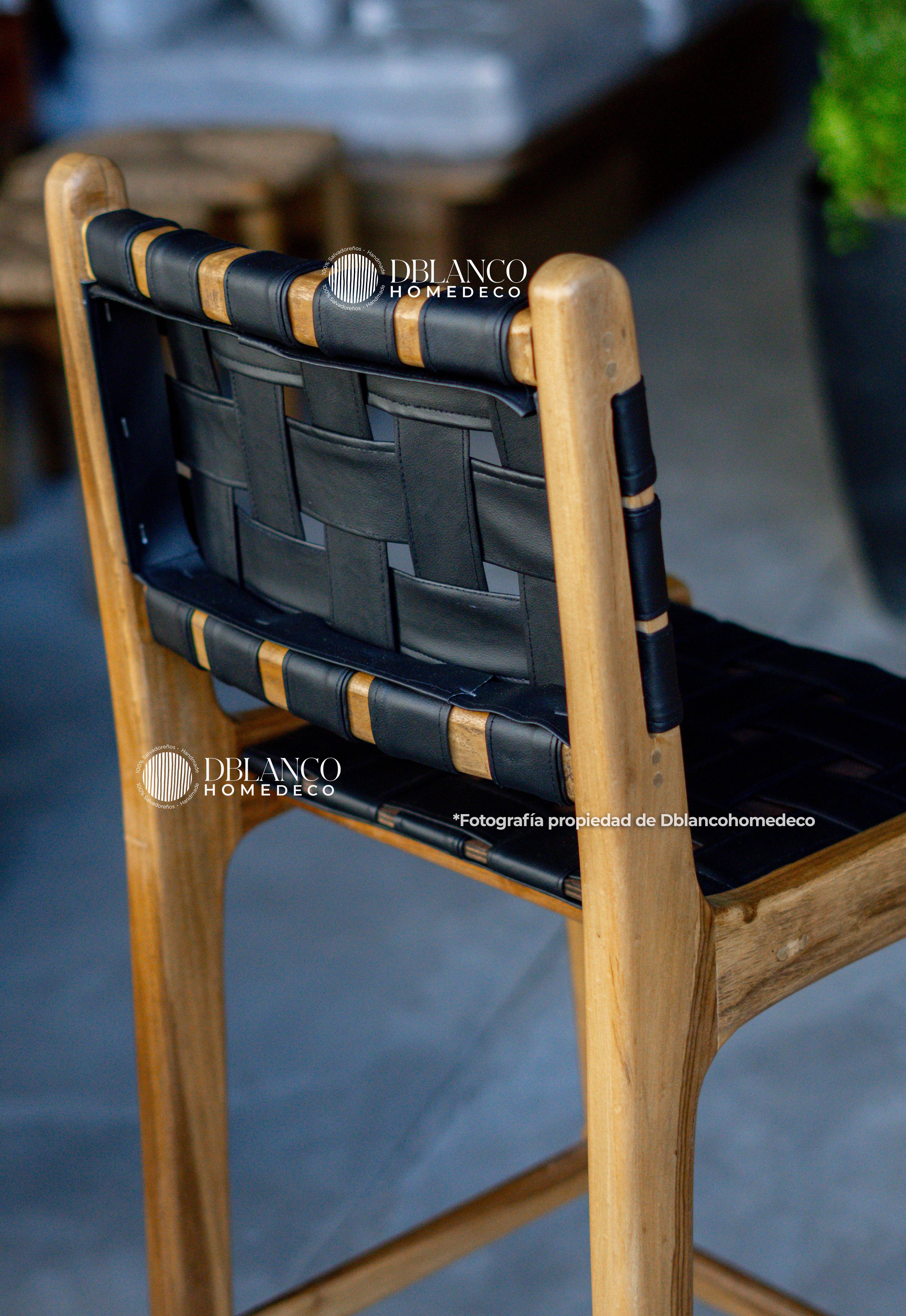 LEATHER CRAFT (STOOL BAR)